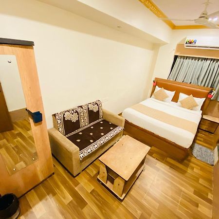 Hotel Abc Satellite Prahlad Nagar Ahmedabad Exterior photo