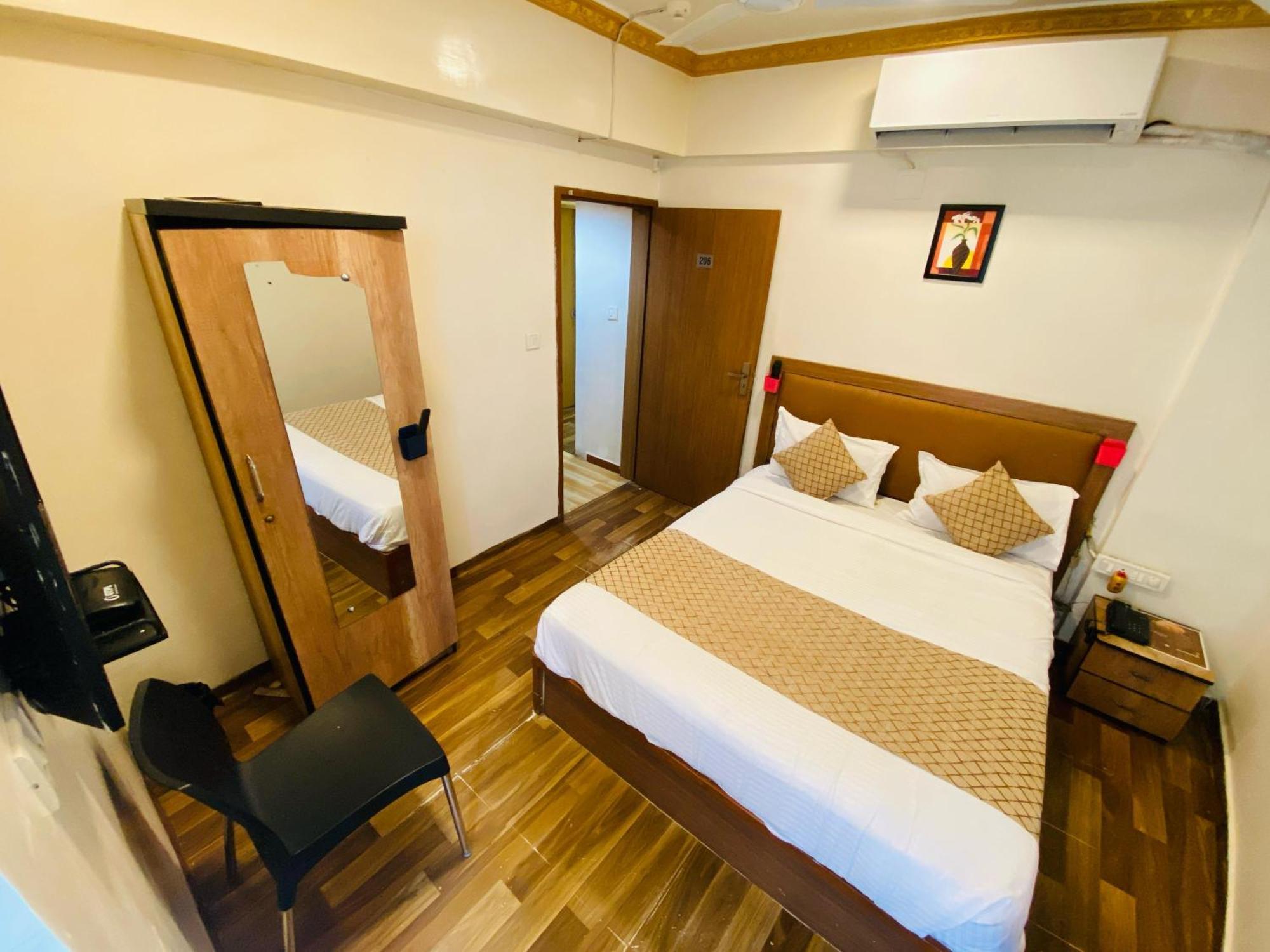 Hotel Abc Satellite Prahlad Nagar Ahmedabad Exterior photo